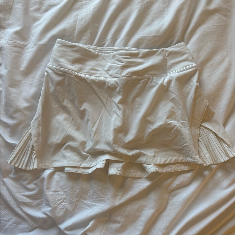 Lululemon Athletica Cream Pleated Skirt